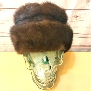 Vintage Beaver Hat. Size 7 1/8 57cm. Very Good Condition. Warm. High Fashion.